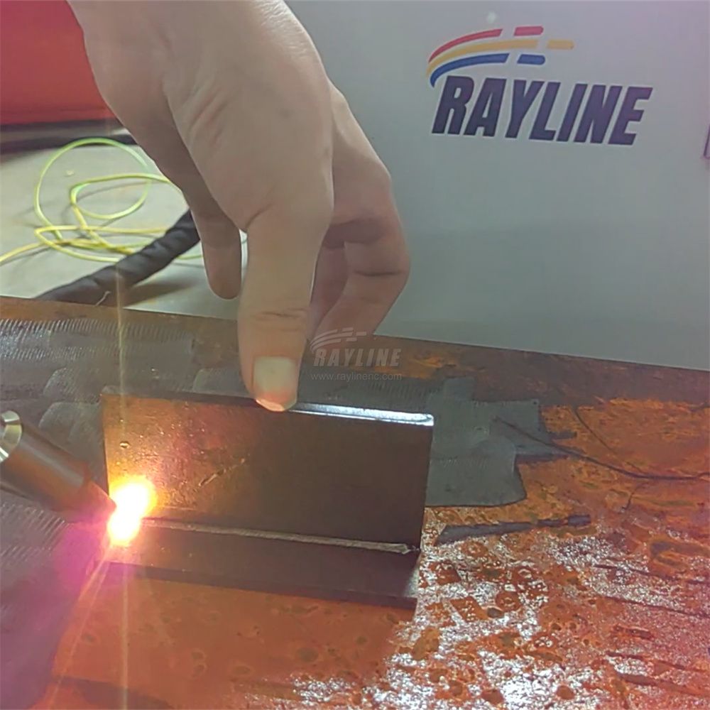 1761117005700655.jpg MINI水冷激光焊接机1000 13 (22).jpg