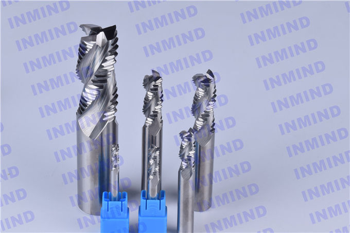 Fresas de extremo de desbaste HRC50 con revestimiento AlTiN de 4 estrías 0,6 - 0,8 um Tamaño de grano 2