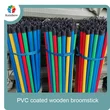 Palos de fregona para casa de madera de eucalipto con mango de escoba de madera recubierta de pvc de china