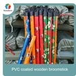 مقبض مكنسة خشبية مطلية بـ PVC من الصين، عصي ممسحة منزلية خشبية من الأوكالبتوس