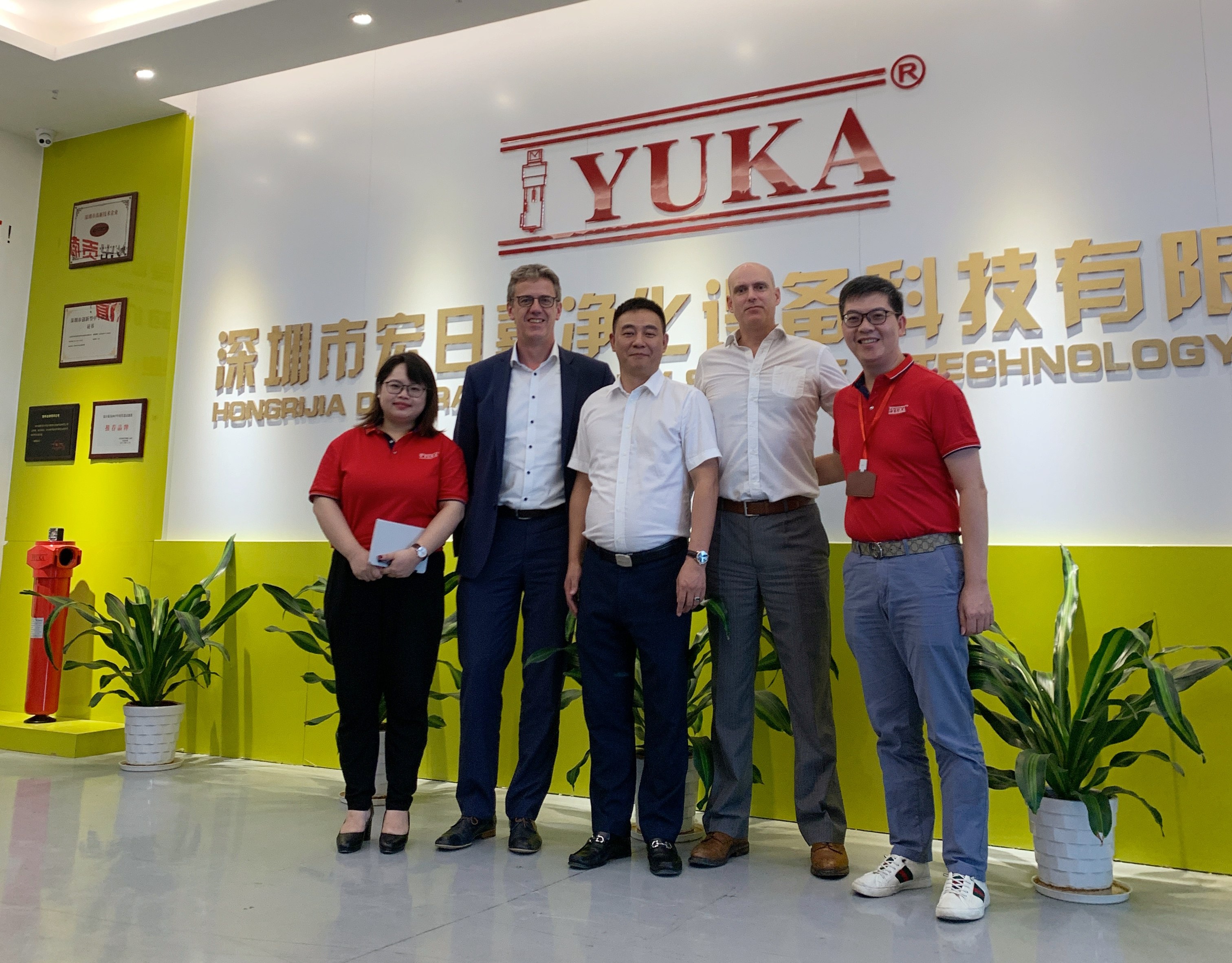 1760795570860734.jpg 1760795570860734.jpg