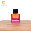 Frasco de perfume de vidrio negro con forma de cubo cuadrado de 100 ml con tapa de madera negra