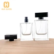 Flacon de parfum carré de 50 ml en verre à fond épais
