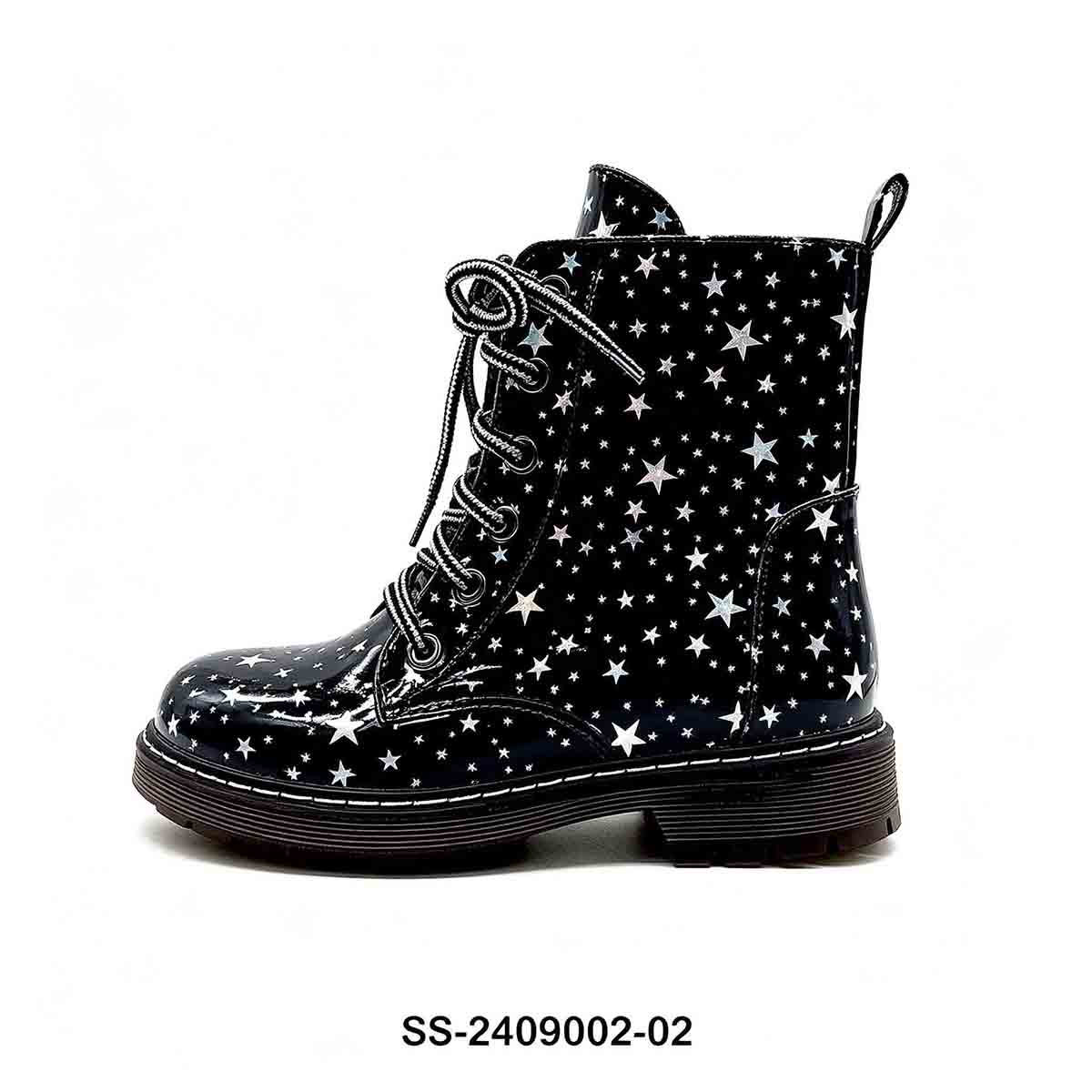 1789795444331830.jpg Rear side view of glossy black kids martin boot with silver star print and pull tab