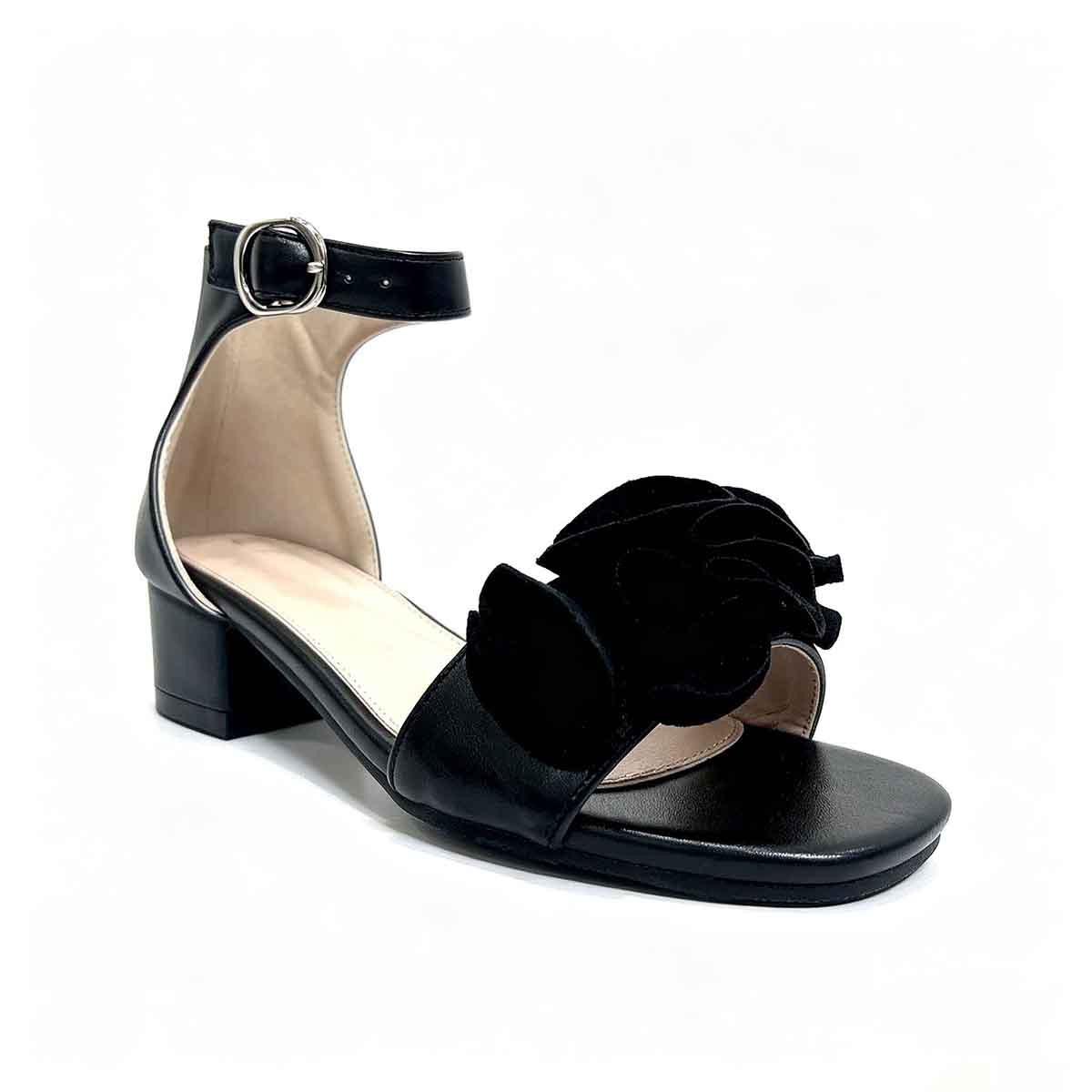 1789890322223839.jpg Side view black girls formal block heel sandal with 3D fabric flower