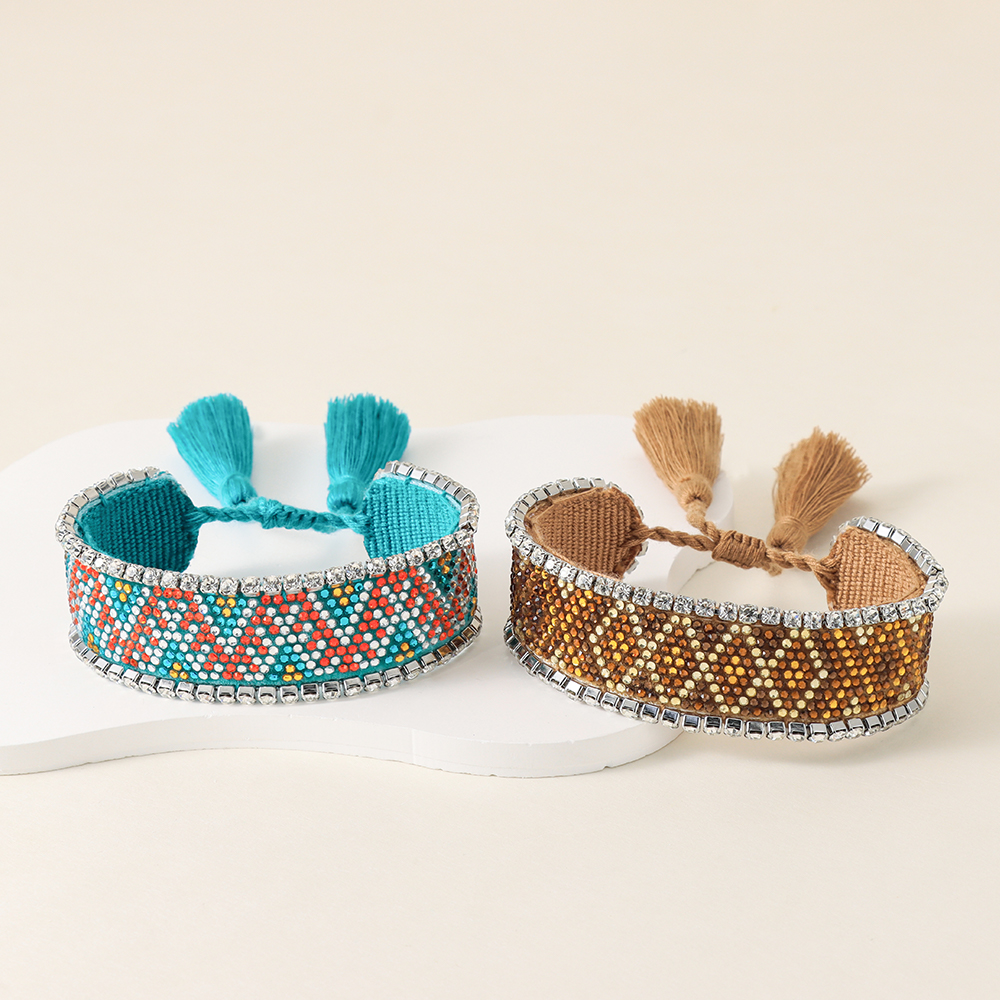 Elegant Woven Tassel Bracelet Featuring Dazzling Rhinestone Accents