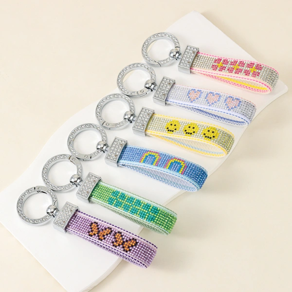Rhinestone Lettering Keychain – Ideal as a Key Holder, Bag Charm, or ID Card Accessory