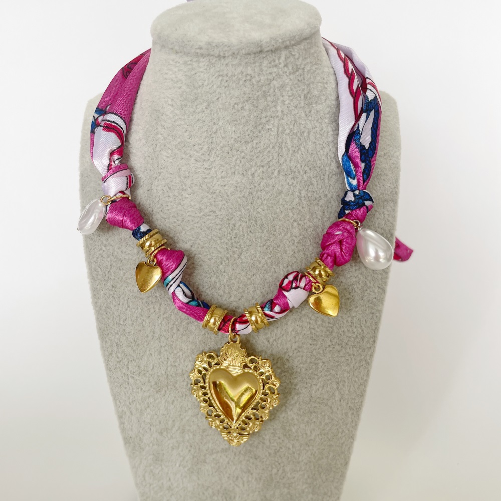 Collier bandana ras du cou avec cœur, breloques en perles, cadeau de bijoux pour elle, collier bandana à ruban réglable