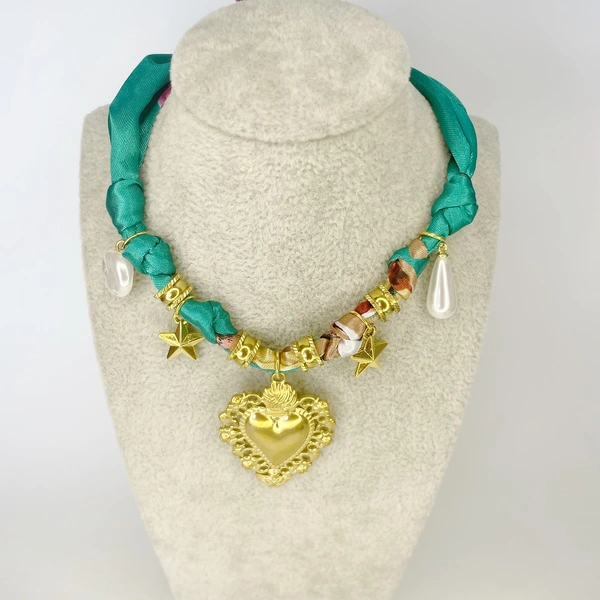 Collier bandana ras du cou avec cœur, breloques en perles, cadeau de bijoux pour elle, collier bandana à ruban réglable