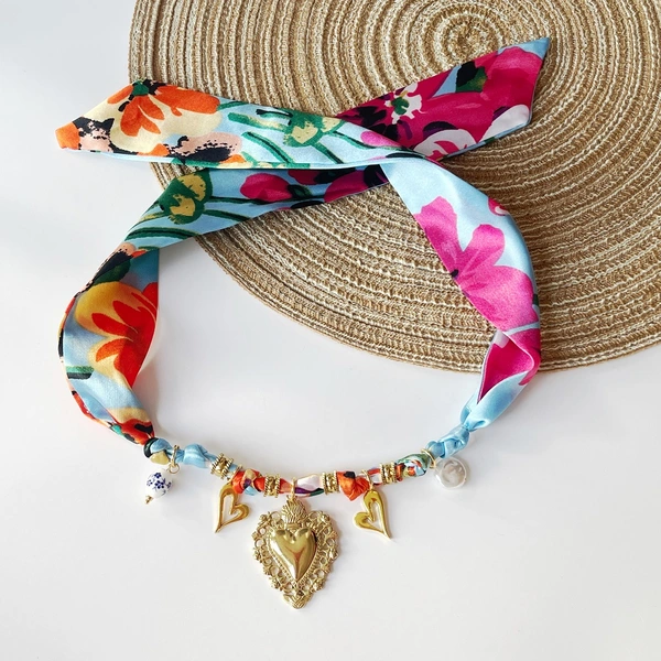 Bandana Necklace Chocker with heart, pearl Charms, Jewelry Gift for her, Adjustable Tie Ribbon Bandana Necklace