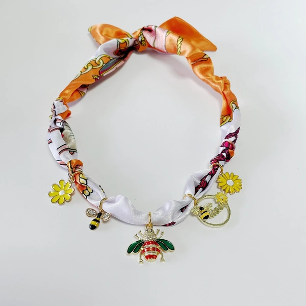 Collar de pañuelo azul con dijes de animales del océano, colgante de bufanda de moda para mujer, accesorio de regalo con temática otoñal.