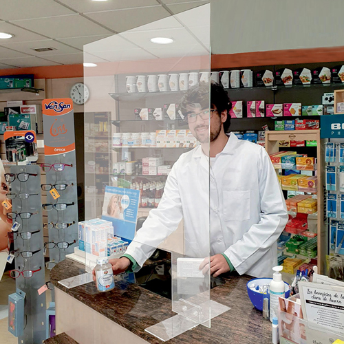 تم تقييمه باستمرار كأحد أفضل واقيات العطس بالنسبة للسعر