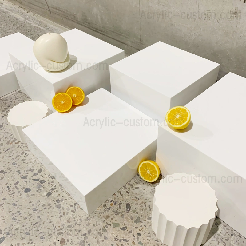 白いアクリル ライザー スタンド - 小売アクリル ディスプレイ ライザー