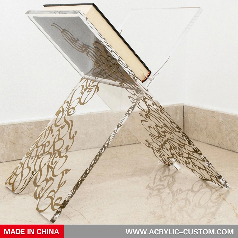 lucite book stand - クルアーンの本を読むアクリル×スタンド