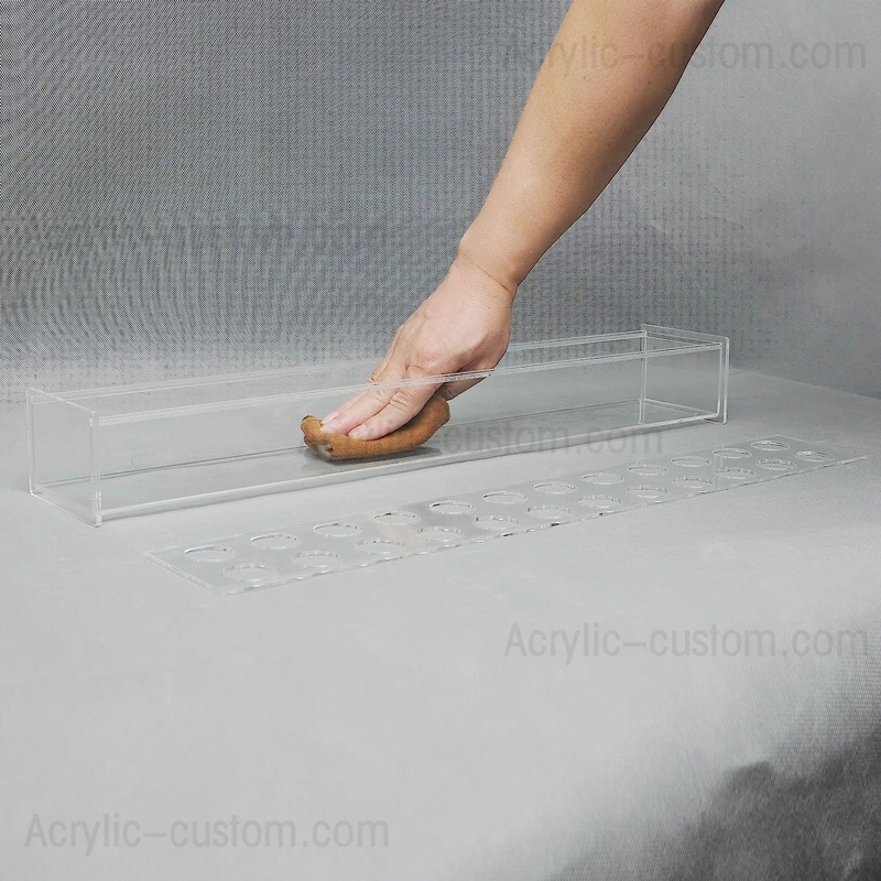 прямоугольная центральная часть с цветочным узором - низкие акриловые вазы с цветочным рисунком