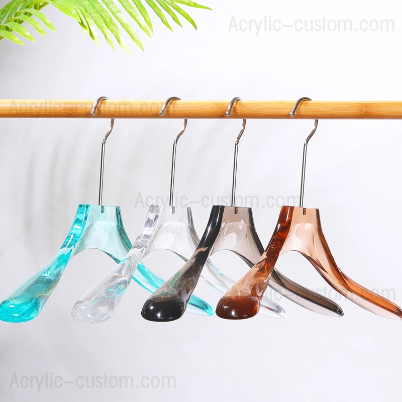 クリア/カラー アクリル ハンガー ゴールド フック付き - アクリル ハンガー卸売