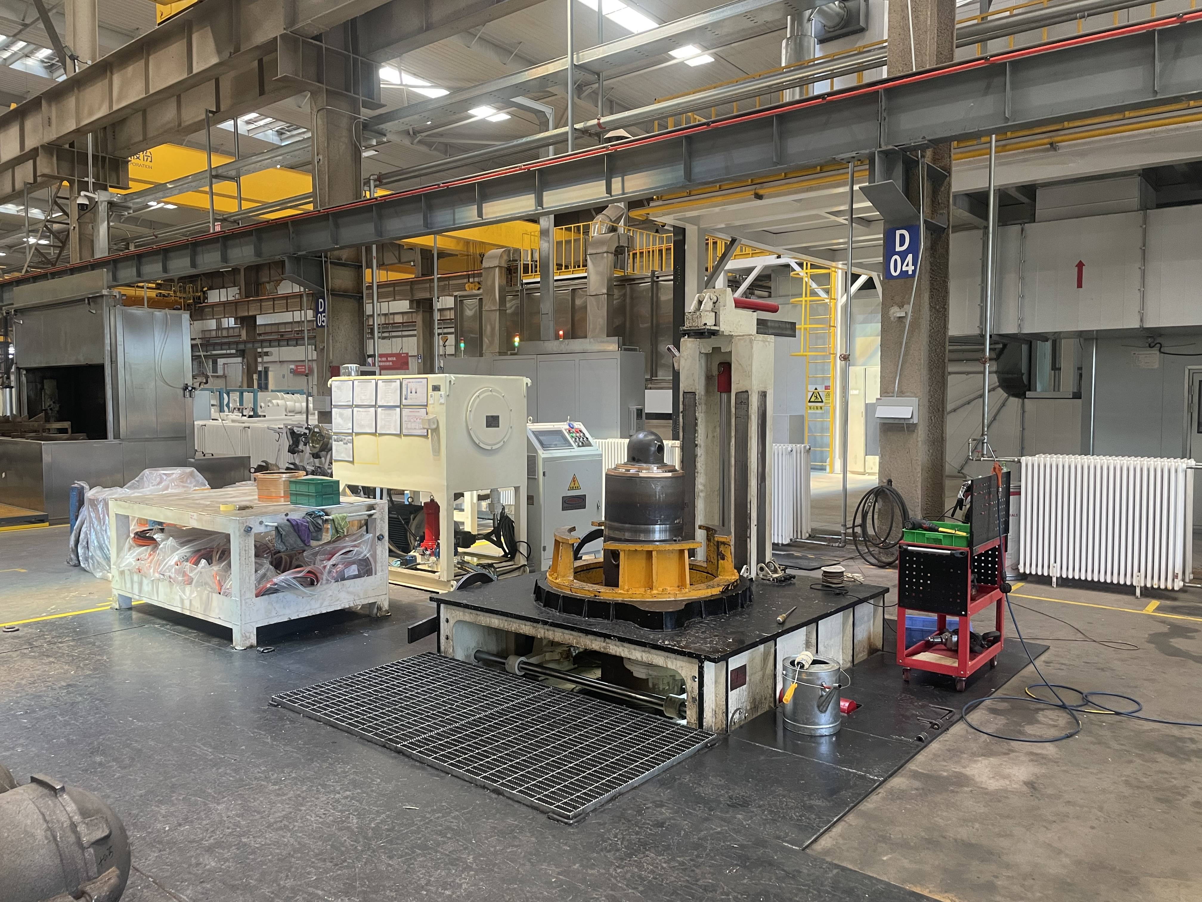 Floor standing dismantling machine