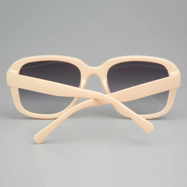 Stylish Square Framed Sunglasses With Gradient Lenses