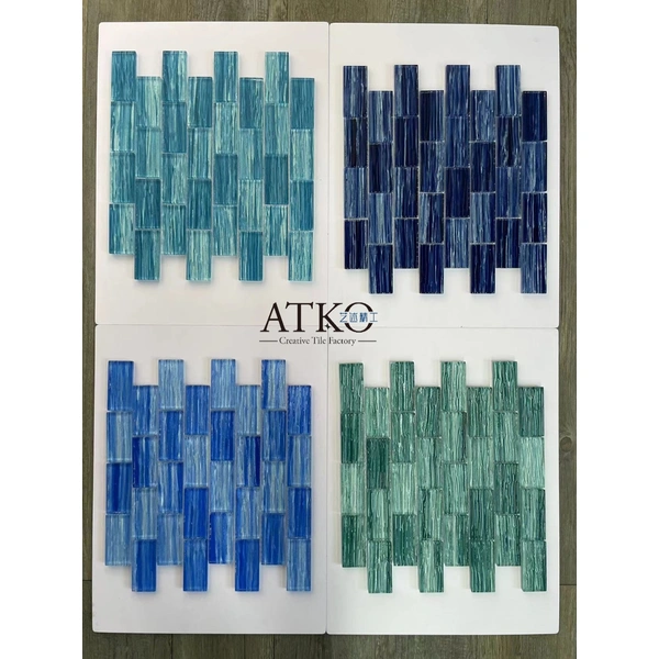 泳池瓷砖 |阿特科马赛克和瓷砖