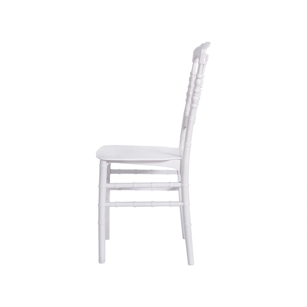 Plastic Chairs - A Novel Choice for Dining Room Furniture