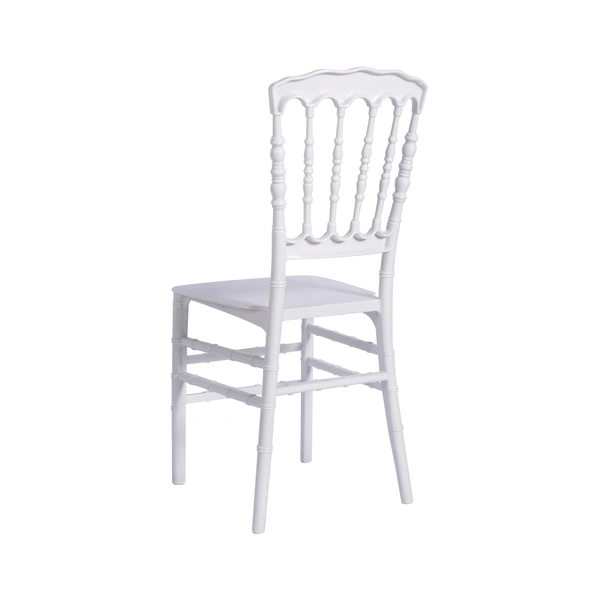 Plastic Chairs - A Novel Choice for Dining Room Furniture
