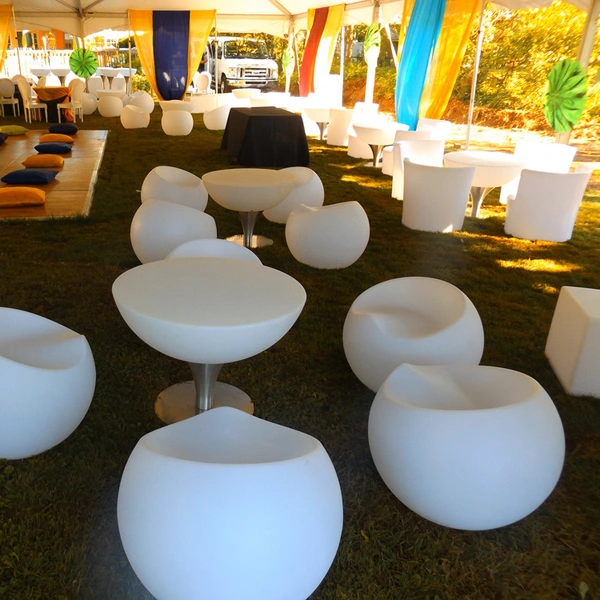 كراسي خارجية led | تتوهج في الكراسي الخارجية المظلمة