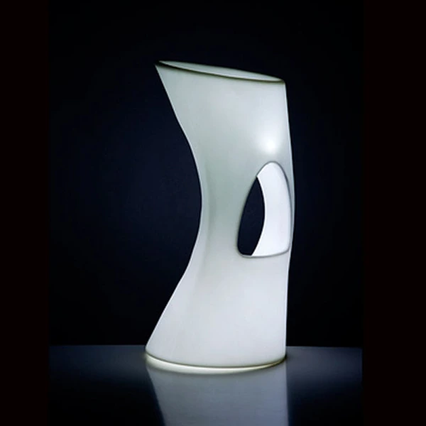 mesa alta y taburetes led | mayorista de sillas de muebles de bar led