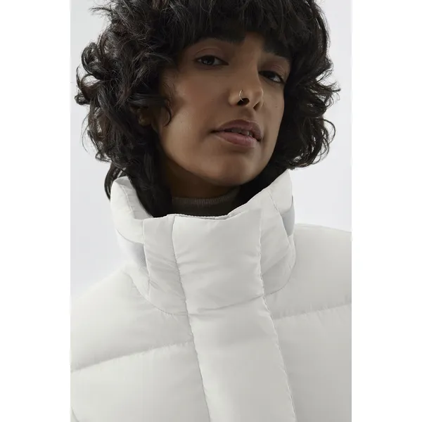 Women’s Mid-Length White Duck Down Winter Jacket: Warm & Stylish