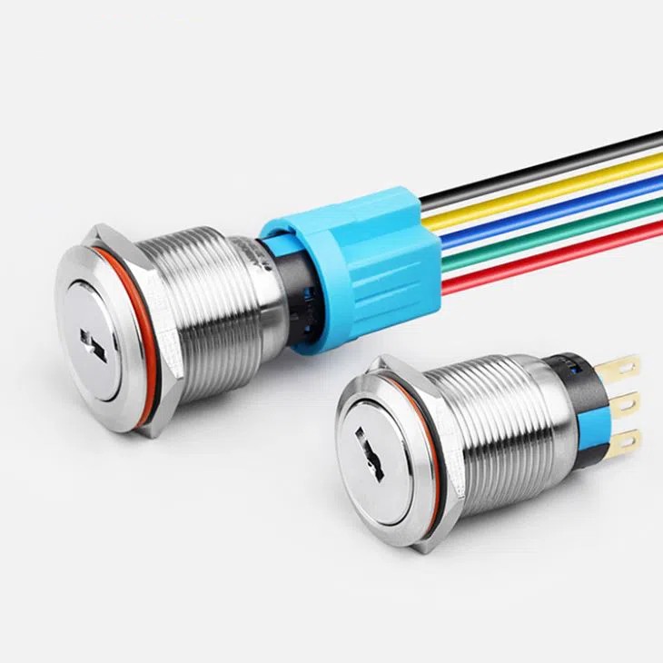 Metal self-lock key switch