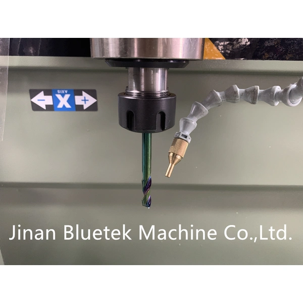 Fresadora CNC de puerta de ventana de aluminio de 3000 mm - BLUETEK