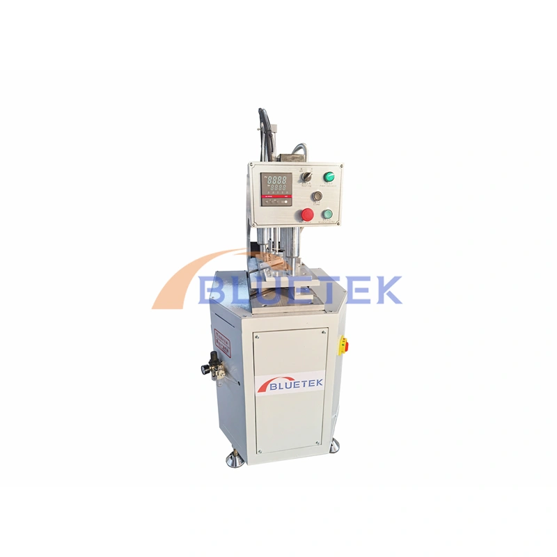 Máquina de Soldadura de Esquinas de UPVC - BLUETEK