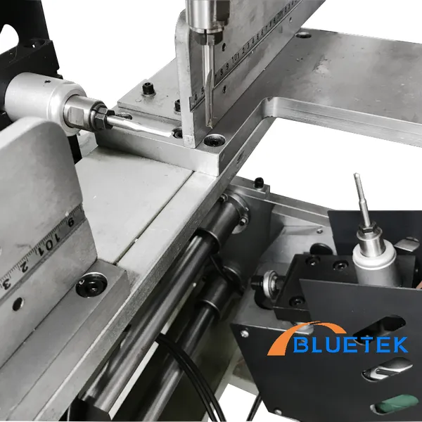 Fresadora de Ranuras de Agua Para Ventanas de PVC - BLUETEK
