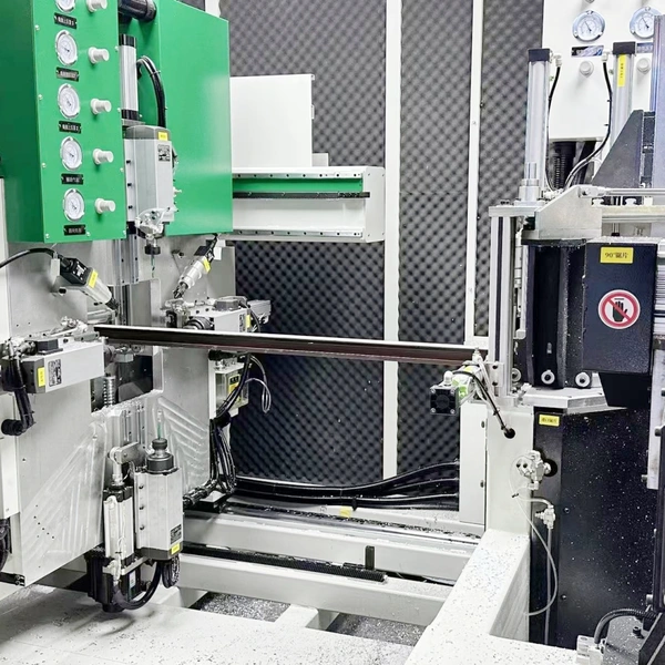 BLUETEK SZA620 Aluminum Window Door Cutting Machining Center