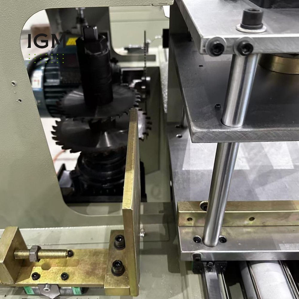 Horizontal blades of End Milling Machine of Aluminum Window Door