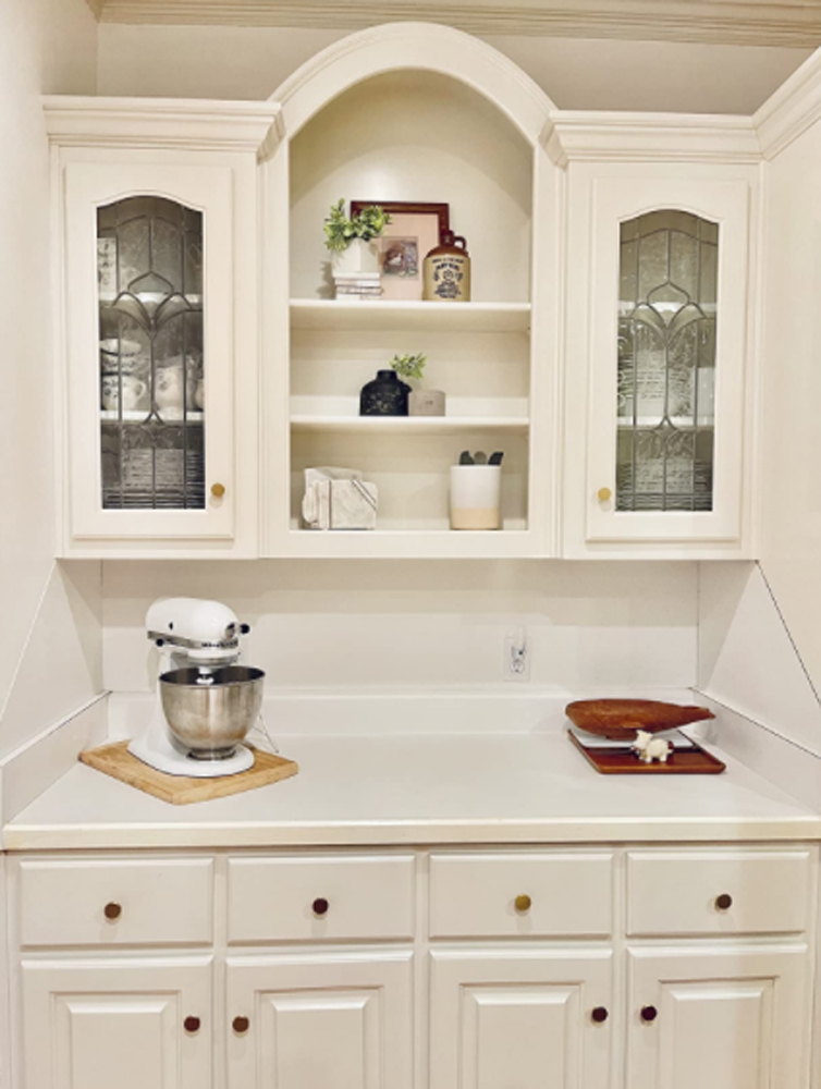 If you're choosing handles for light colored furniture, you might want to check out these round brass cabinet handles. The modern style will give your existing cabinets or drawers an instant update. The round design gives the knob a comfortable grip, which