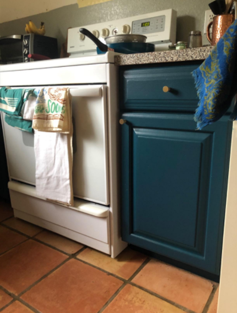 Upgrade kitchen cabinets with QgoriSun brass cone knobs to give them a more mid-century modern look. Click for Best Price on this Cabinet Hardware: 