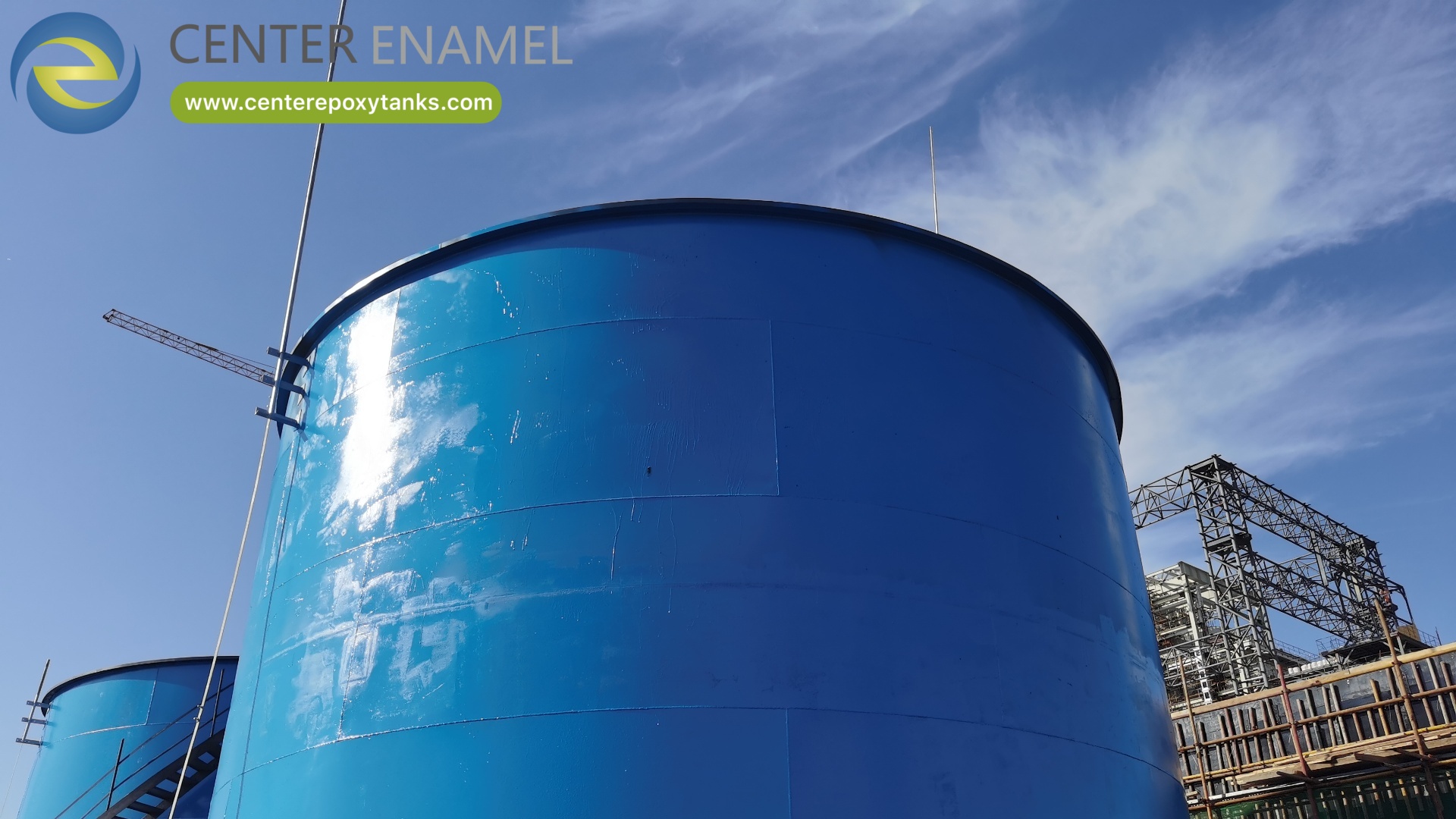 Floating Roof Tanks for the Oil Refinery Industry.jpg
