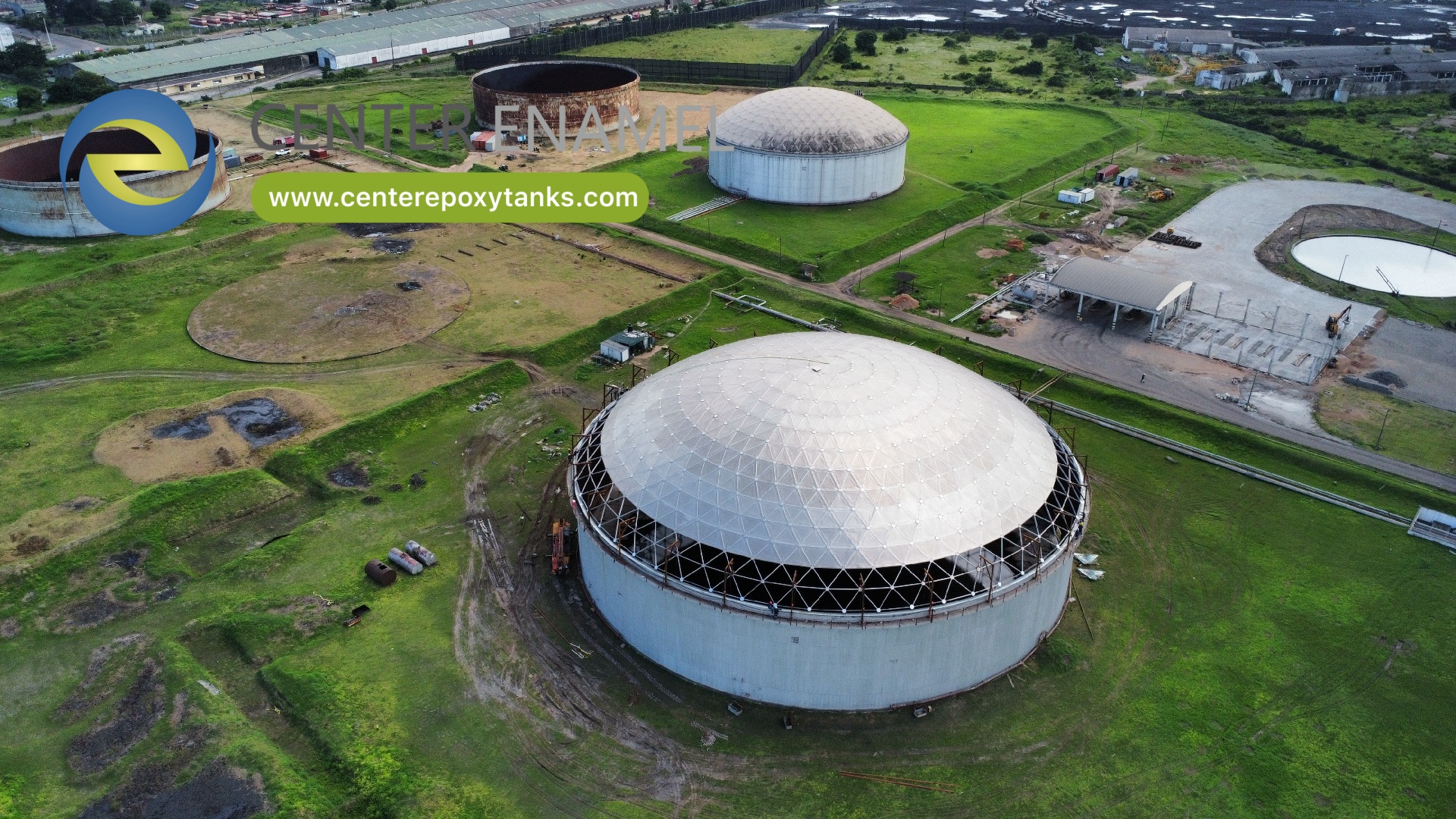 Floating Roofs For Finished Fuel Storage Tanks.jpg