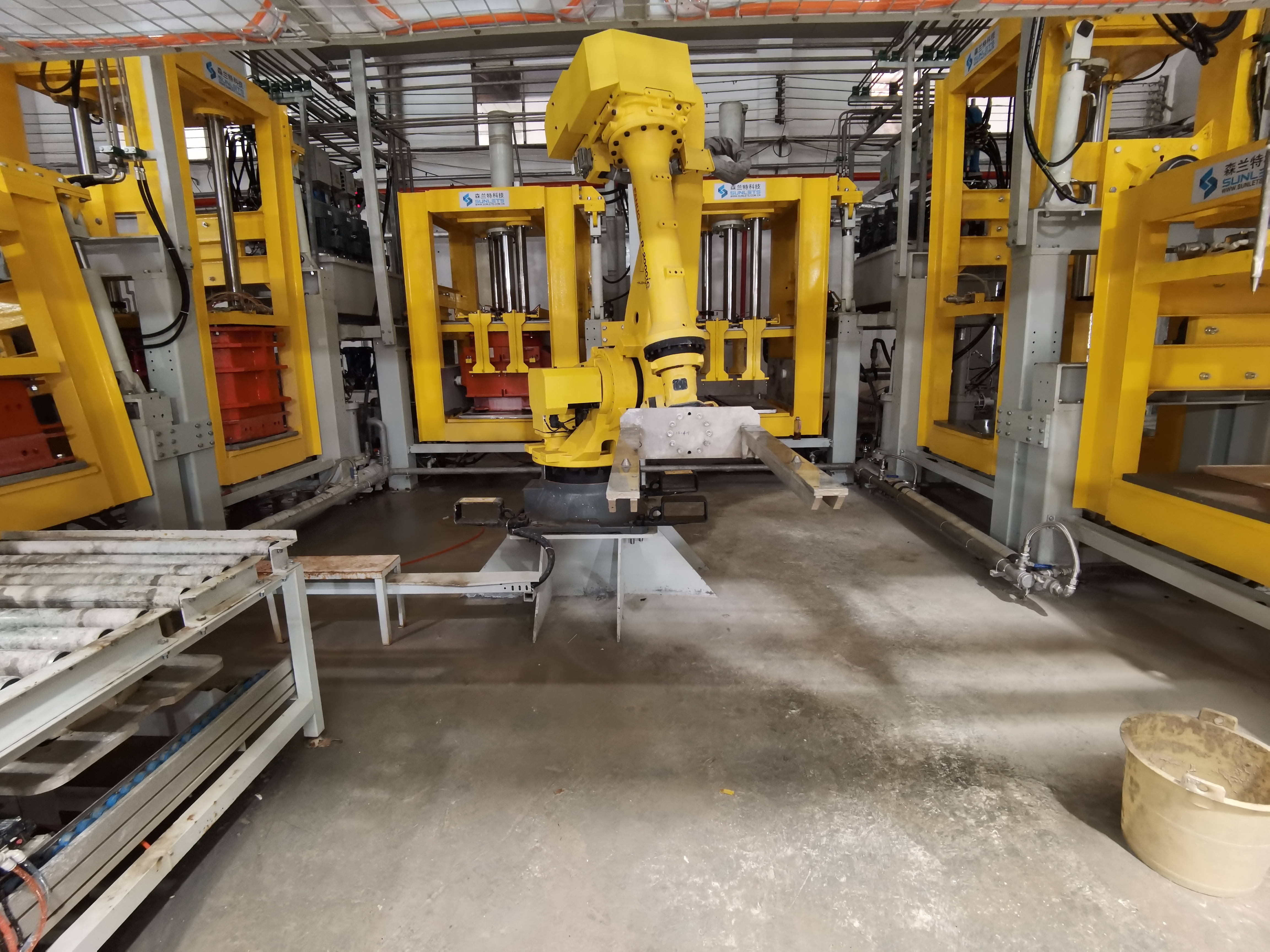 制造解决方案提供商隐藏