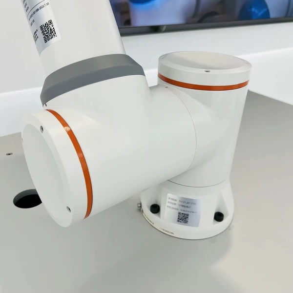 陶瓷打磨机器人｜自动化表面处理智能装备