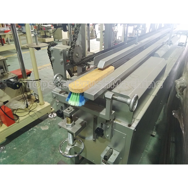 أفضل آلة تشذيب وتقطيع المكنسة الأوتوماتيكية في الصين