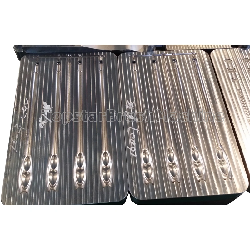 Высококачественная форма для литья под давлением с ручкой для туалетной щетки с завода