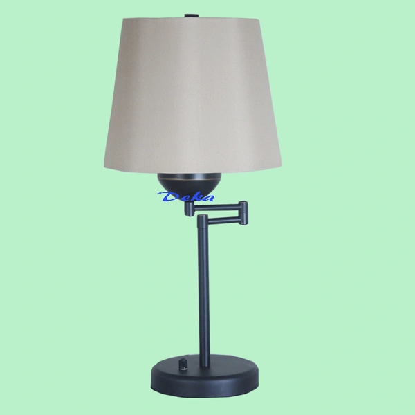 Bronze metal swirled table lamp