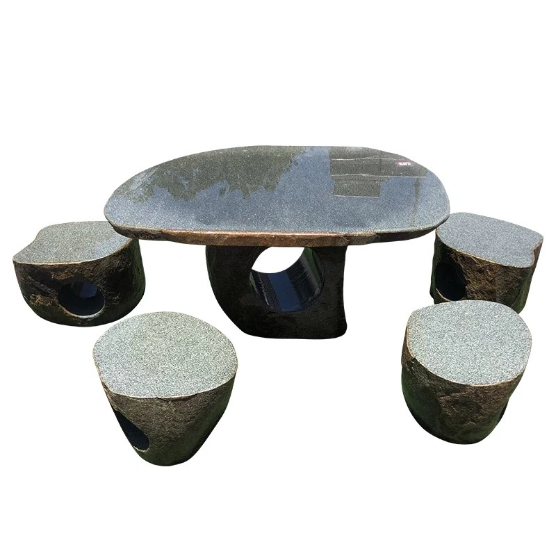 الأثاث في الهواء الطلق 