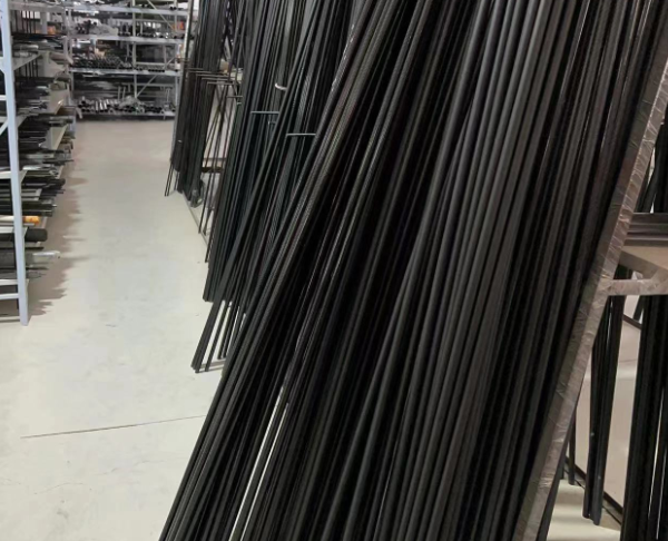 Carbon Fiber Roll-wrapped Round Tube.jpg