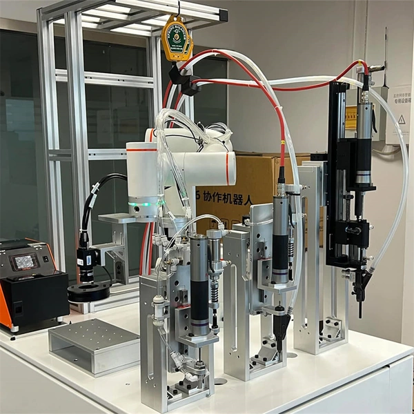 Palletizing Collaborative Robot 6-Axis Cobot 30kg Payload for Box Palletizing Material Handling CE
