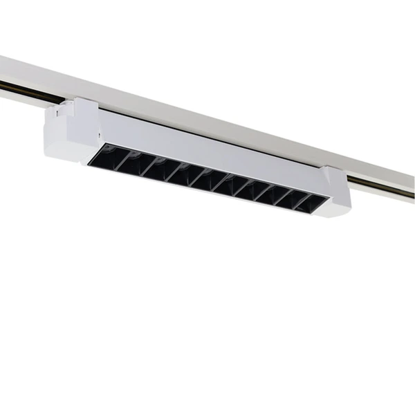 Economic rotatable linear track spotlight