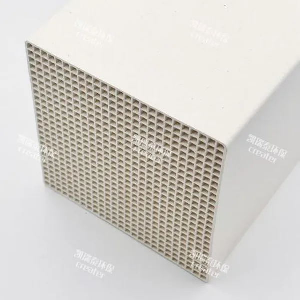 Porous honeycomb ceramic thermal storage body