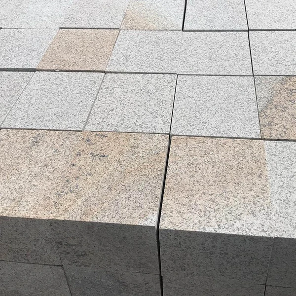 G682 yellow rusty granite flamed paving stone