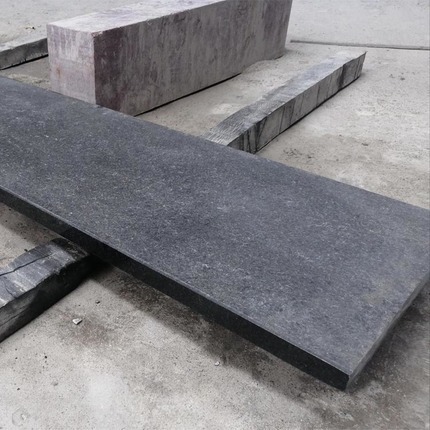 anti-slip finish outdoor black granite steps